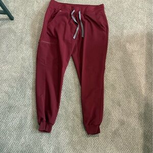 Figs Burgundy scrub set